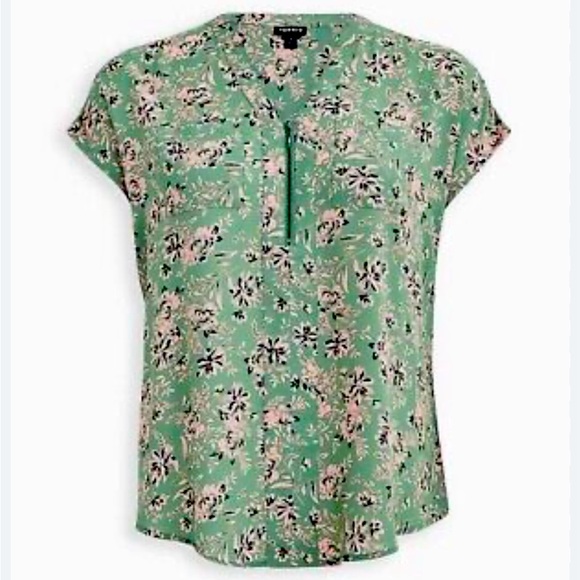 torrid Tops - Torrid Georgette Green Floral Dolman Sleeves Zip Front Pockets Cottagecore Sz 1X